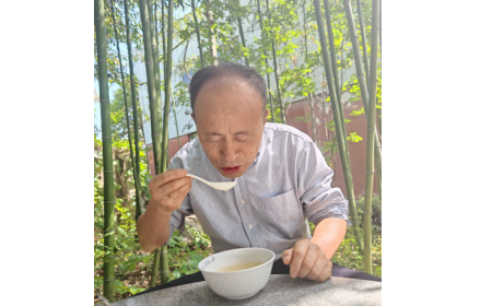 2025 健康飲食趨勢(shì)：天然食材成主流，隨州葛根粉走進(jìn)老年人餐桌