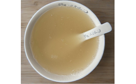 夏日解暑，這碗冷藏的野生葛根粉藏著自然的清涼答案?
